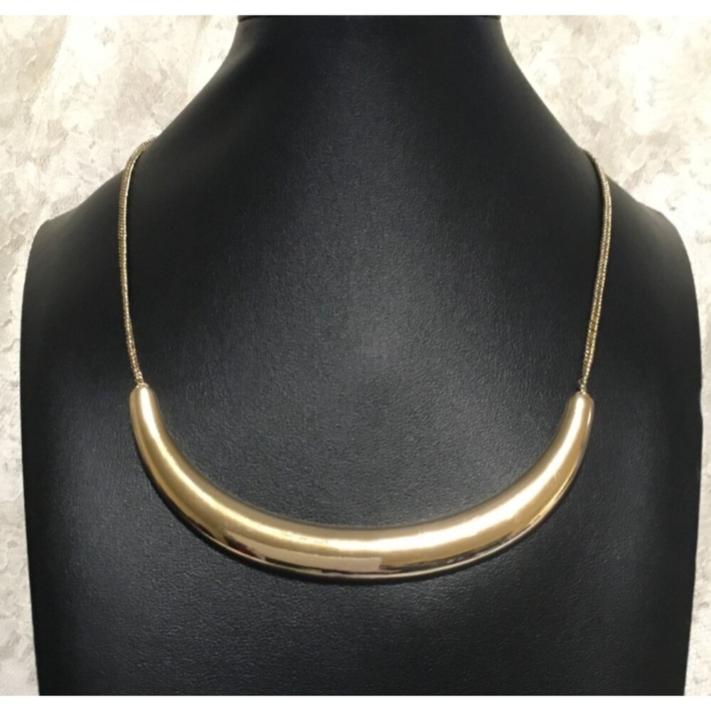 Vintage Banana Republic Chain Necklace Gold Tone Curved Bar Bib Collar layered